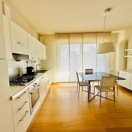 Home Sweet Home Desenzano del Garda Exterior foto
